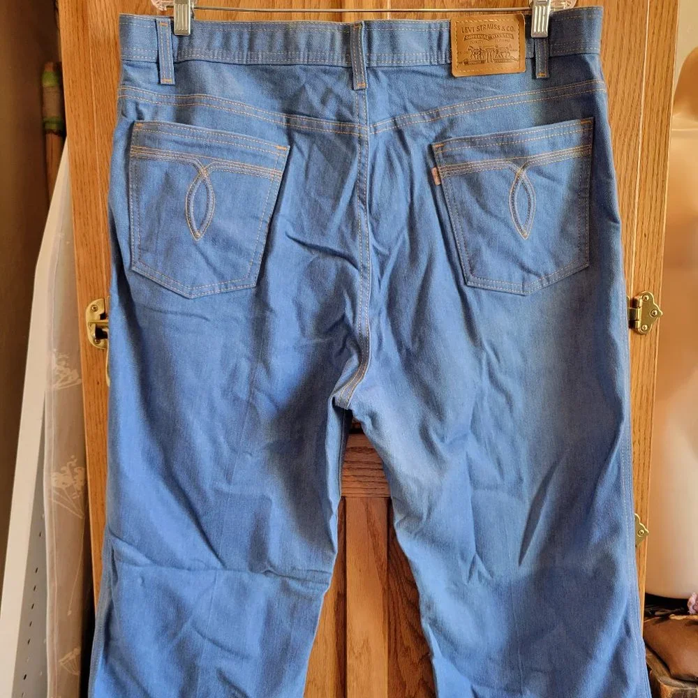 Levi Strauss & Co. Lightweight Jeans - Picture 2 of 4